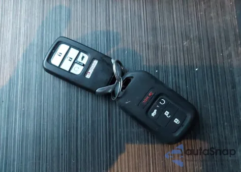 2018 Honda Pilot Elite из США, поврежденный, VIN 5FNYF6H07JB039230